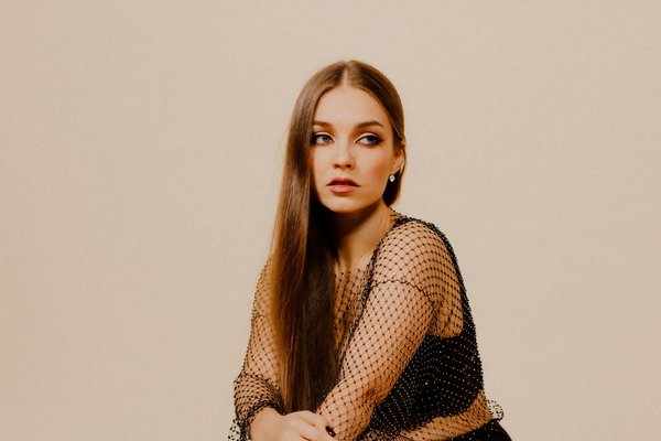 Elevate Your Look: The Definitive Handbook for Styling Wide Belts with Every Dress Style