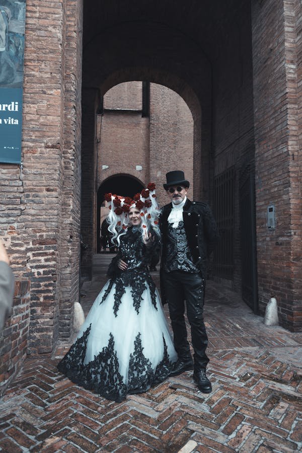 Explore enchanting steampunk clothes and accessories today!